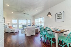 Een televisie en een dvd-speler