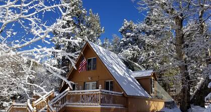 Cozy Cabin at Water Wheel Falls on the East Verde River - Comfy & Clean!