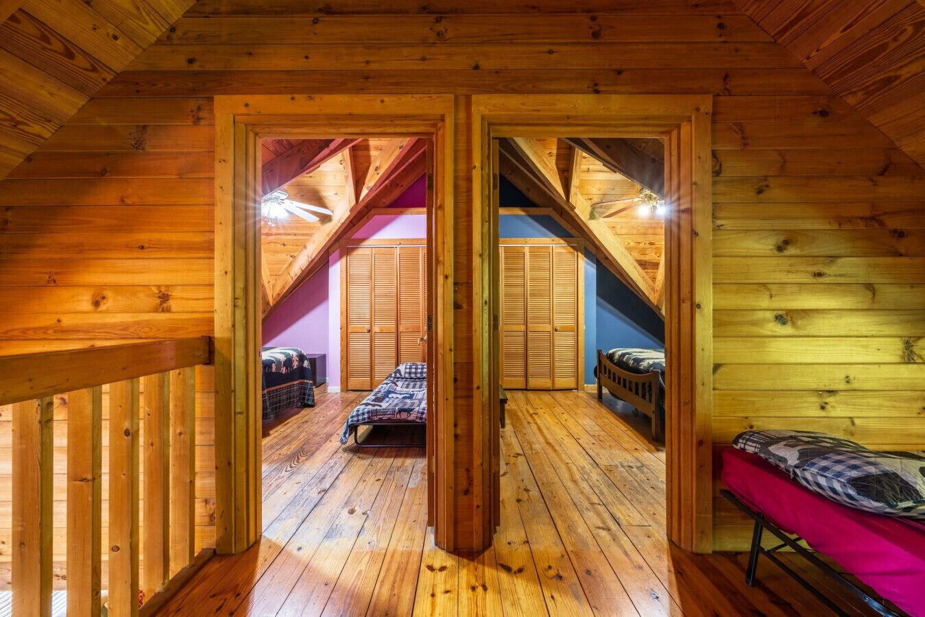 6 bedrooms, desk, iron/ironing board, travel cot