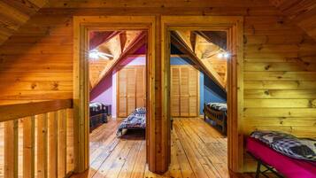 6 bedrooms, desk, iron/ironing board, travel cot