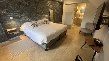 Double Room | Premium bedding, individually decorated, individually furnished, desk