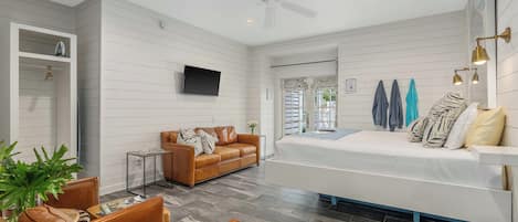 2 bedrooms, iron/ironing board, travel crib, free WiFi