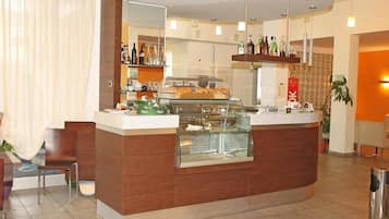 Snack bar