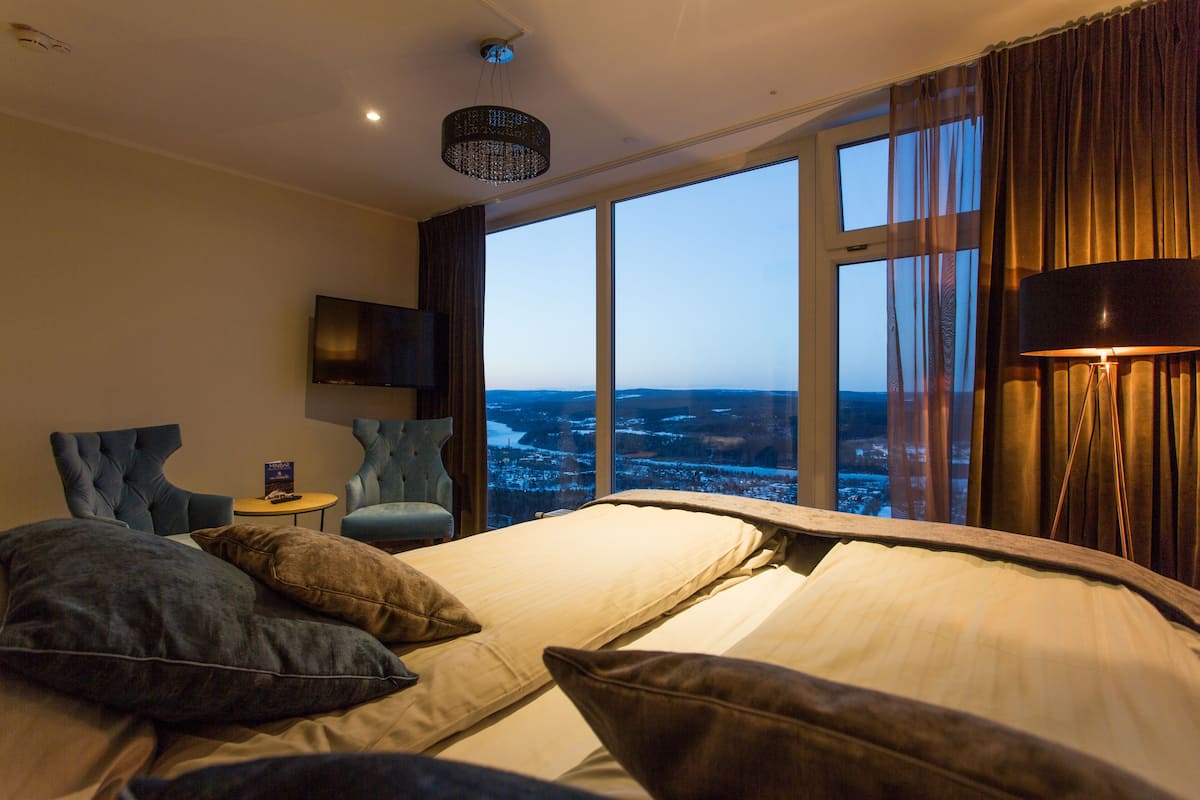 deluxe room, sauna, valley view (incl. spa entry) | minibar, in-room safe, blackout curtains, iron/ironing board