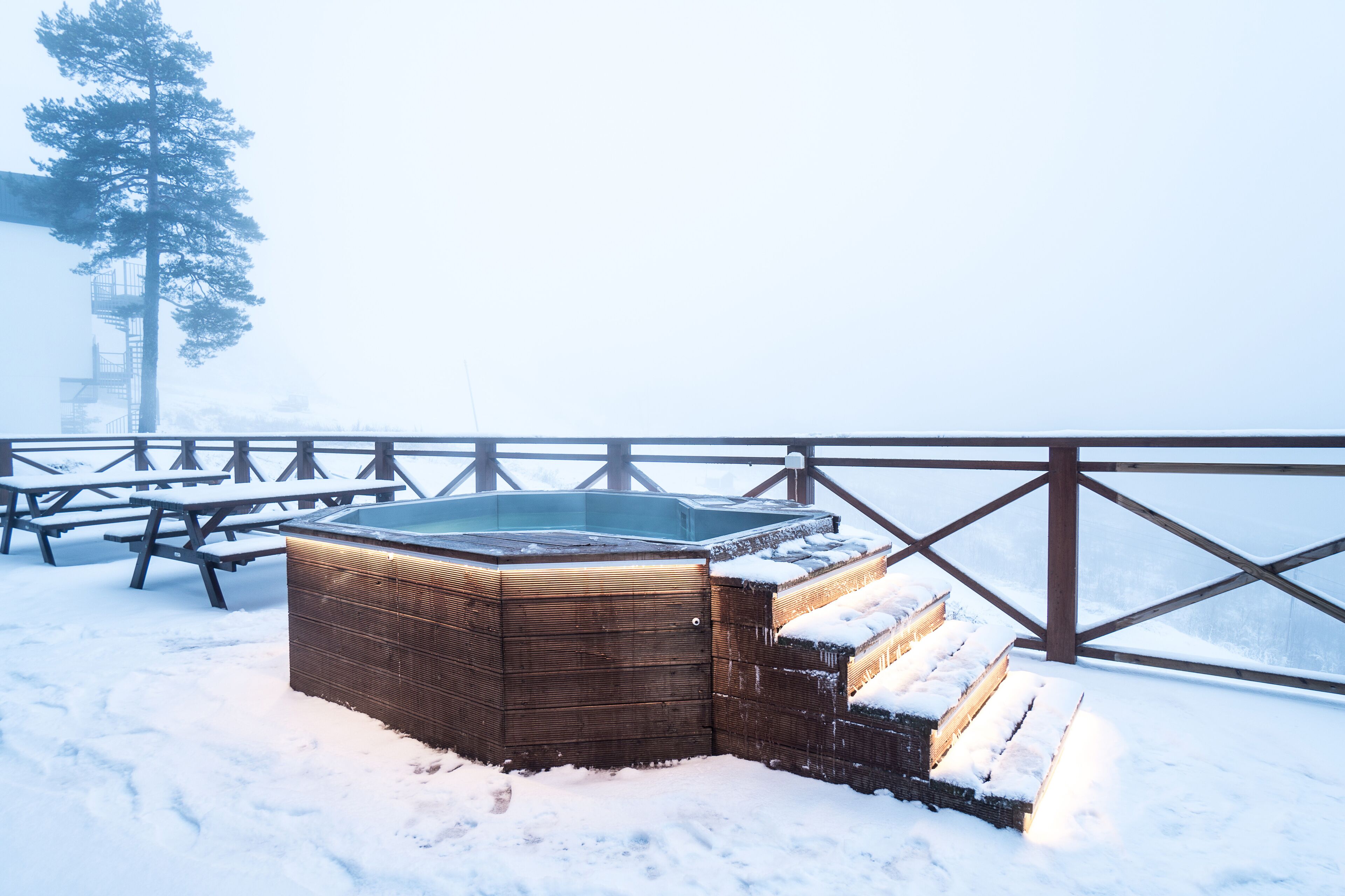 outdoor pool, pool loungers