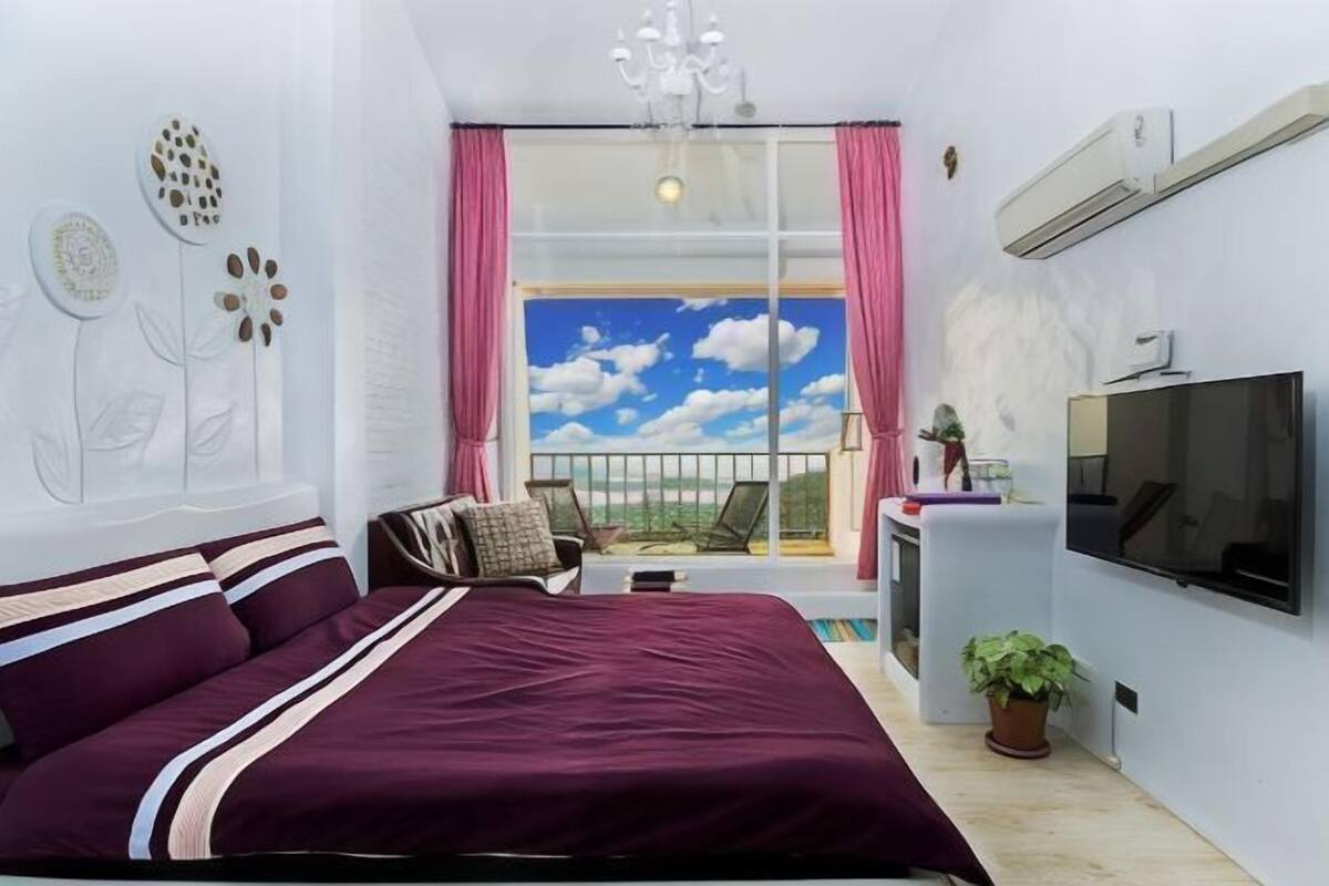 Cortinas opacas, sistema de insonorización, wifi gratis
