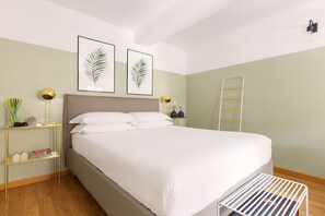 Apartment, 1 Bedroom, Non Smoking, City View | 1 bedroom, iron/ironing board, free cribs/infant beds, free WiFi - Rome Accommodation - Farnese (Rome)