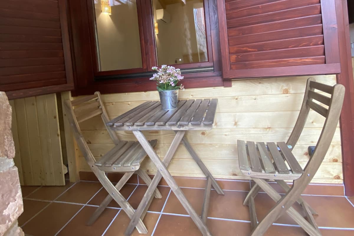 Chambre Familiale (Wooden Room) | 1 chambre, draps en coton égyptien, literie de qualité supérieure