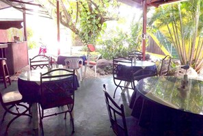 Restaurant - Laura's House Bed & Breakfast (Sardinal)