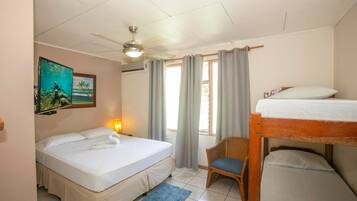 In-room safe, free WiFi