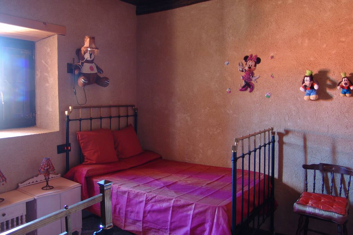 Basic Triple Room, Shared Bathroom