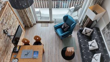 Superior-Suite, 1 Queen-Bett und Schlafsofa | Essbereich im Zimmer
