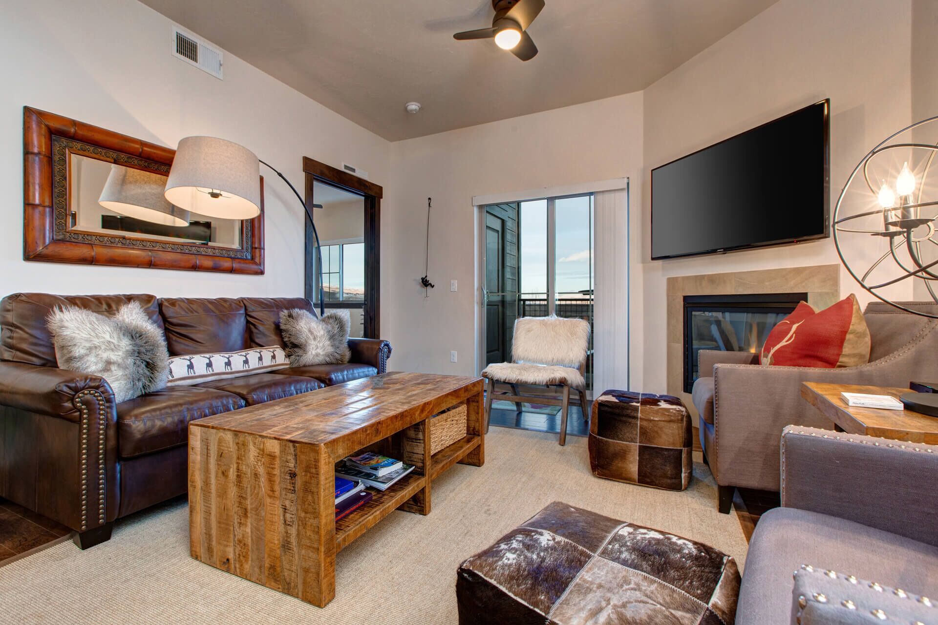 Moose Mgmt at Bear Hollow 2308: HotTub-Pool-Elevator access-Free Shuttle