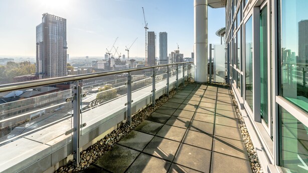 Premium Penthouse, 2 Double Beds, City View | Exterior detail