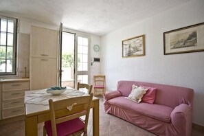 Apartment (A ) | Living area | TV
