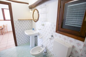 Appartamento (Bilo 4) | Bagno | Doccia, asciugacapelli, bidet