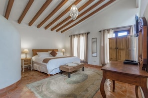 Unclassified image, 4 of 29, button - Hacienda La Romita (San Miguel de Allende)