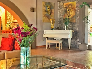 Unclassified image, 5 of 29, button - Hacienda La Romita (San Miguel de Allende)