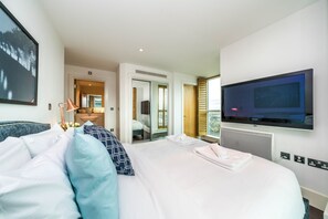 Luxury Apartment, 2 Bedrooms, River View