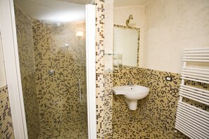 Apartment (Mono) | Badezimmer