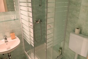 Bathroom - Gostisce Draga (Radovljica)