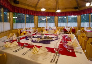 Breakfast, lunch and dinner served - Gostisce Draga (Radovljica)