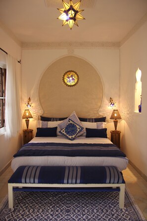 Standard Room | In-room safe, individually decorated, individually furnished, desk - Riad Passali (Marrakech)