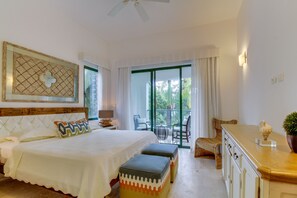 Appartement supérieur, 2 chambres, 2 salles de bains | 1 chambre, coffre-fort, décor unique, ameublement unique