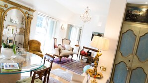 Interni