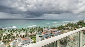 Superior Apartment, 3 Bedrooms, 2 Bathrooms, Ocean View | View from room - Torre Hemingway Piso 16 (Guayacanes)