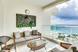 Superior Apartment, 3 Bedrooms, 2 Bathrooms, Ocean View | Terrace/patio