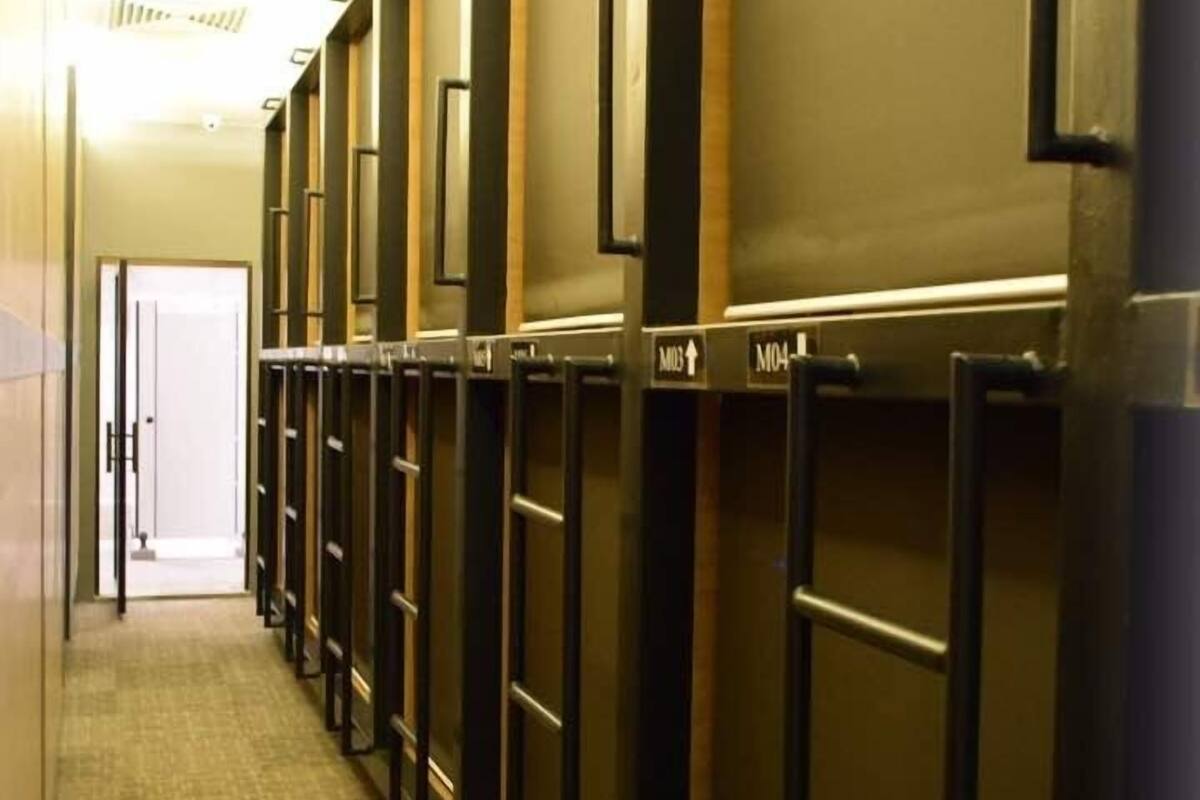 basic shared dormitory, men only (6-hours use) | free wifi