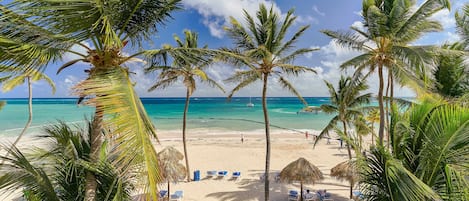 Departamento panorámico | Vista a la playa o el mar