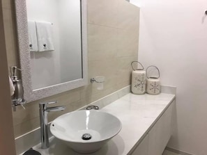 Apartamento Confort | Lavabo del cuarto de baño