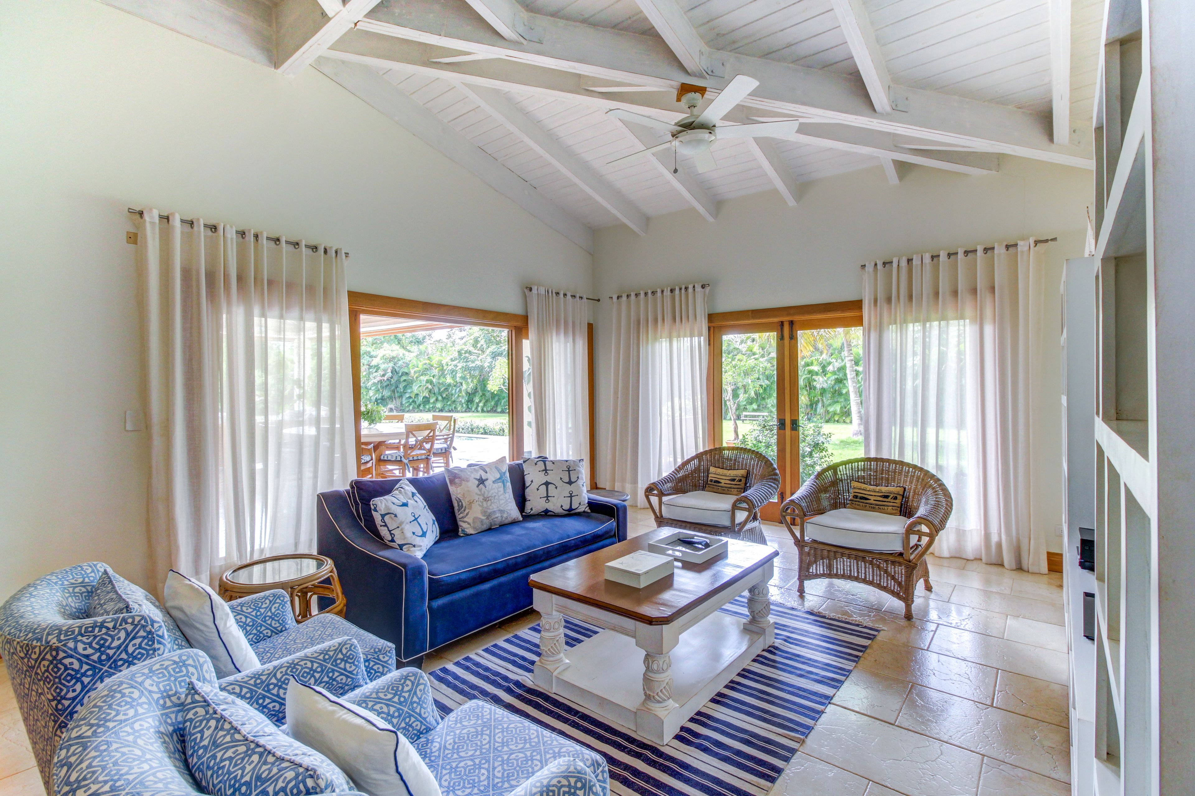 Superior House, 4 Bedrooms, Private Pool | Living room | TV