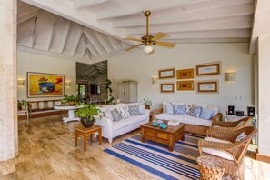 Hus Superior - 4 sovrum - privat pool | Terrass/Patio