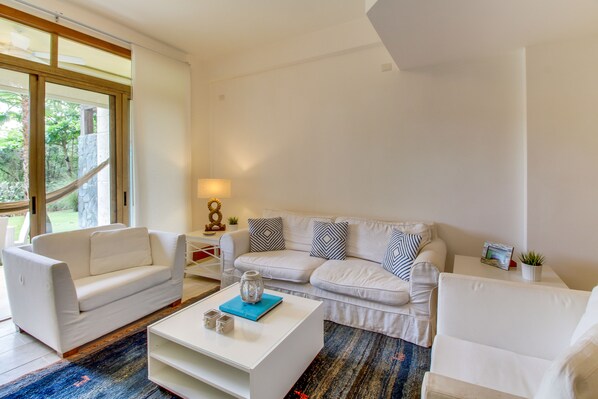 Living room - Los Altos 2-501 (La Romana)