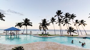 Outdoor pool - Beach Blessing (Guayacanes)