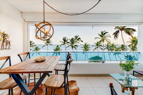 高级公寓, 2 间卧室, 海洋景观 | 阳台