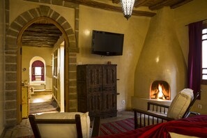 Romantic Suite | Living area