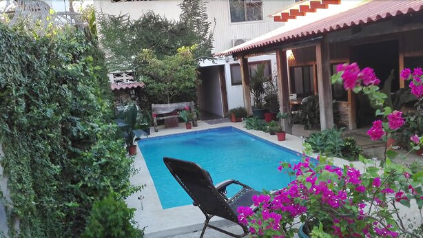 Kolam renang outdoor