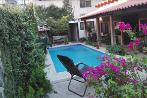 Outdoor pool - Manú (Sardinal)
