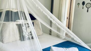 7 bedrooms, iron/ironing board, free WiFi, bed sheets