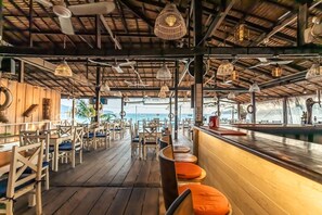 Breakfast, lunch, dinner and brunch served - Sara Resort (Koh Rong Sanloem)