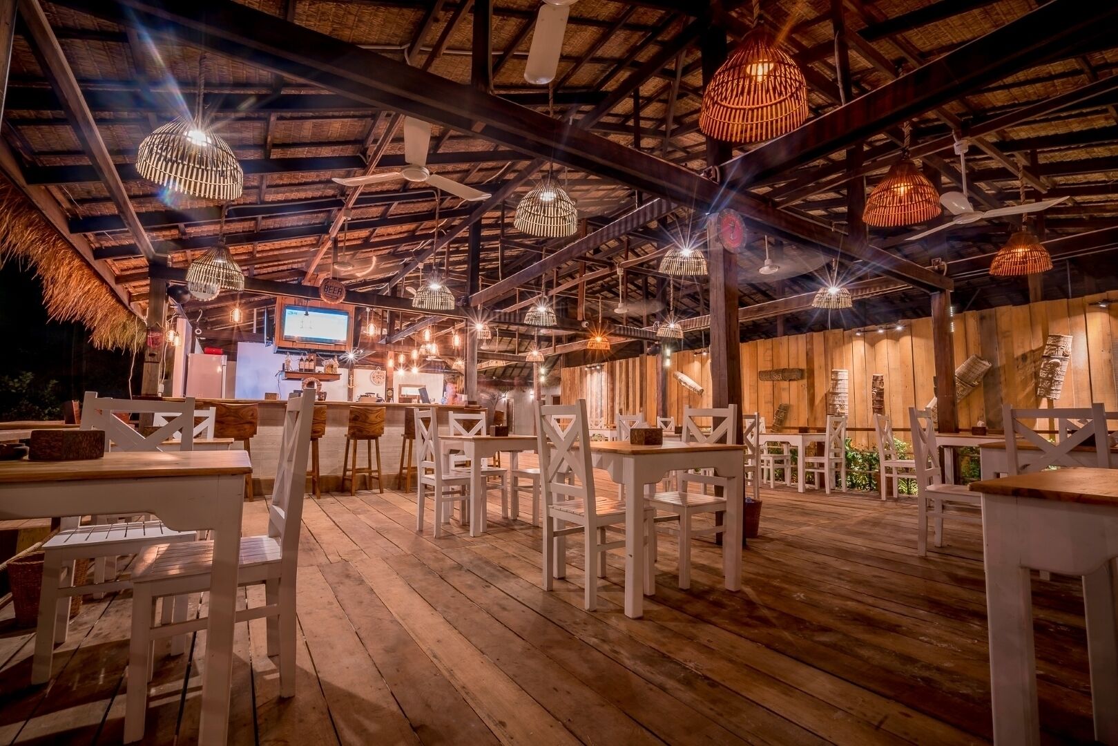 breakfast, lunch served; local and international cuisine, beach views