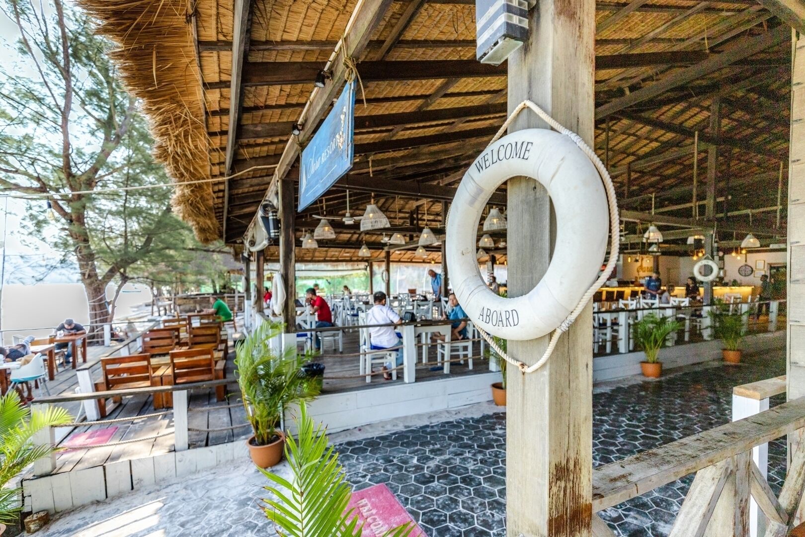 Breakfast, lunch served; local and international cuisine, beach views 