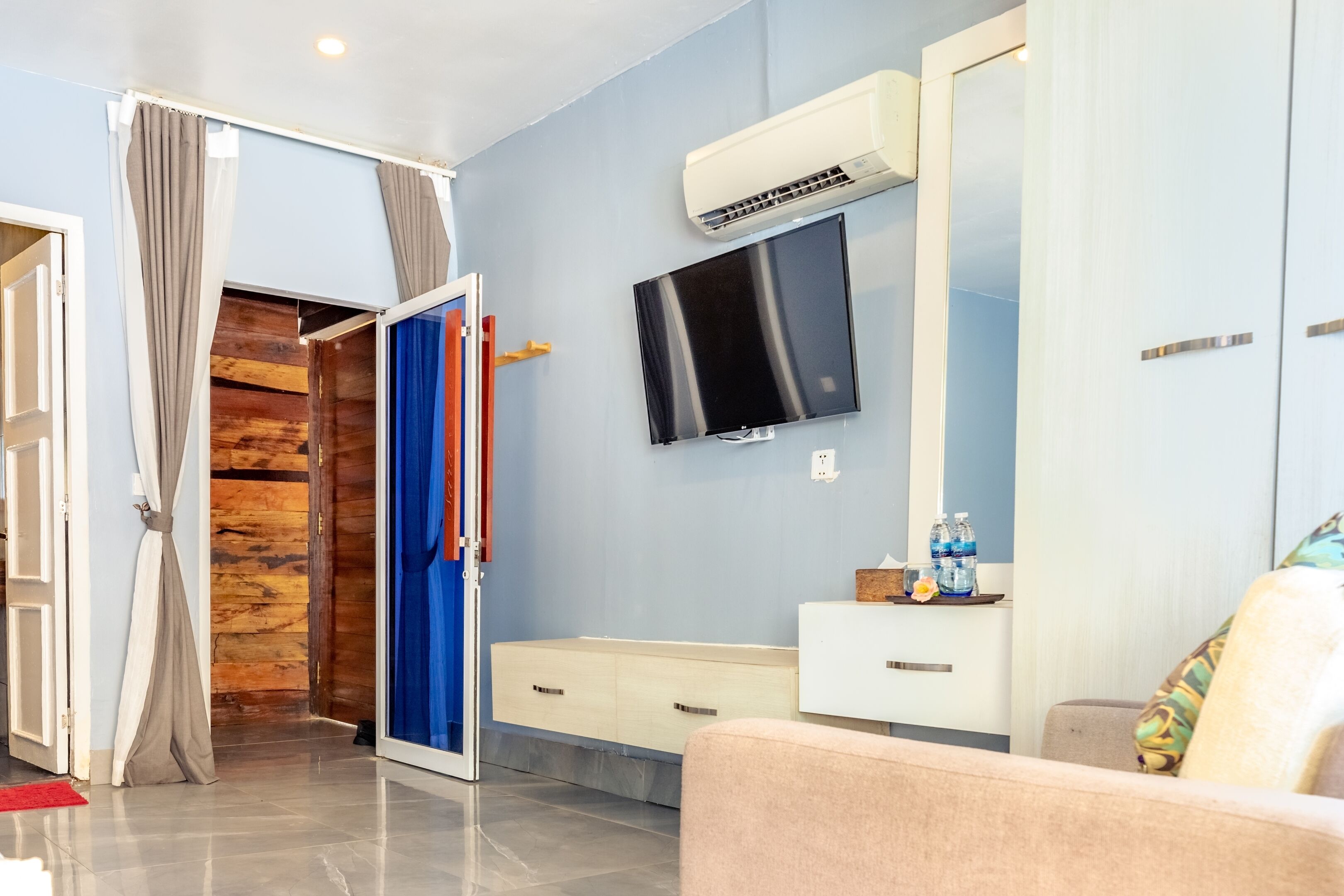 deluxe family room garden view | 1 bedroom, in-room safe, blackout curtains, free wifi