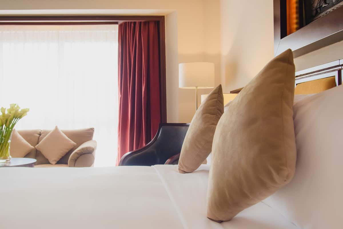 1 bedroom, Egyptian cotton sheets, premium bedding, pillow-top beds