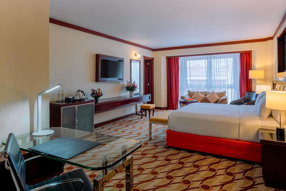 Superior Room, 1 King Bed, Bathtub, City View