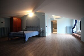 Suite | Internet por cable gratis y ropa de cama 